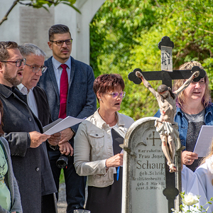 Bei strahlendem Sonnenschein - eine wunderschöne Erstkommunion