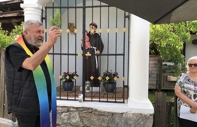 Maiandacht beim neu renovierten Bildstock zum Hl. Antonius