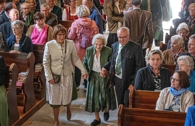 Frau Johanna Glettler feierte 100 Jahre